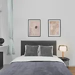 Grey Panther Apartment In The Heart Of Wroclaw
